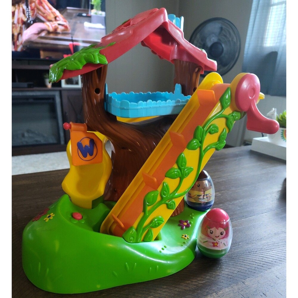 Weebles Wobble Musical Treehouse with Slide & 2 Figures 2009 Works